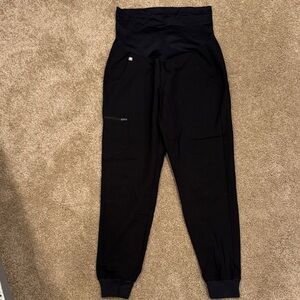Women’s Figs Black Maternity Scrub Pants